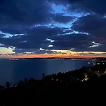 The Blue Akarattya Balatonkenese