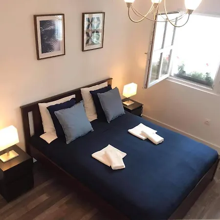 The Blue Akarattya Apartment *