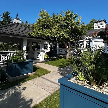 The Blue Akarattya شقة بالاتونكينيشي