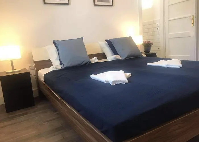 The Blue Akarattya דירה