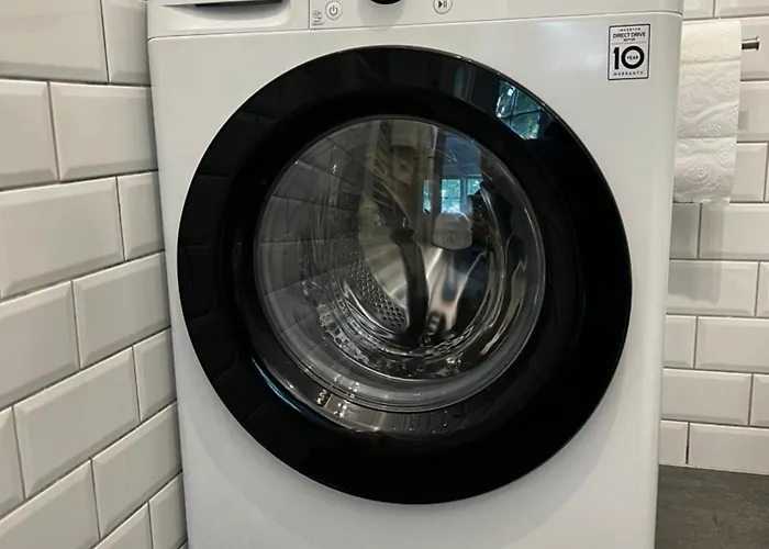 The Blue Akarattya באלאטונקנשה