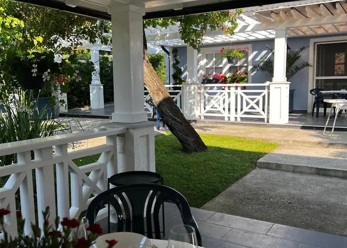 The Blue Akarattya * באלאטונקנשה